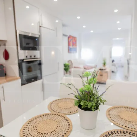 Apartment Comfortable And Charming With Terrace By Rems Malaga